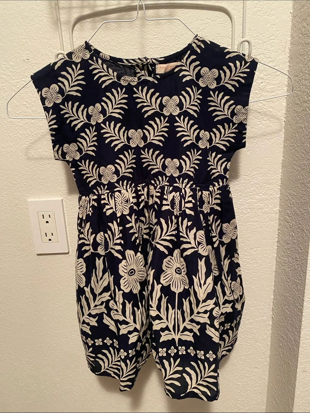 Girl’s Pink Chicken floral dress. Size 4Y